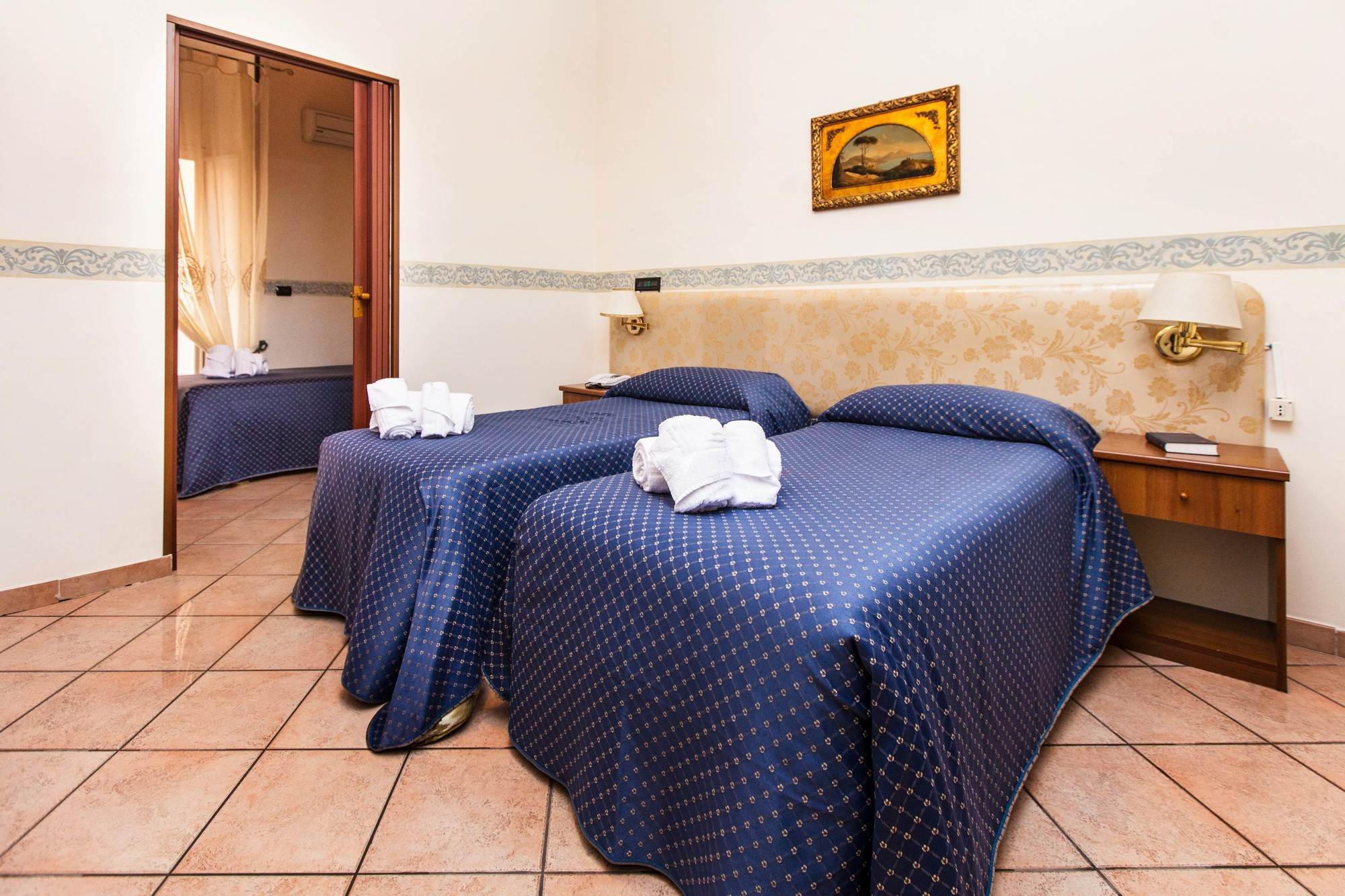 Hotel Vergilius Billia Napoli Exterior foto