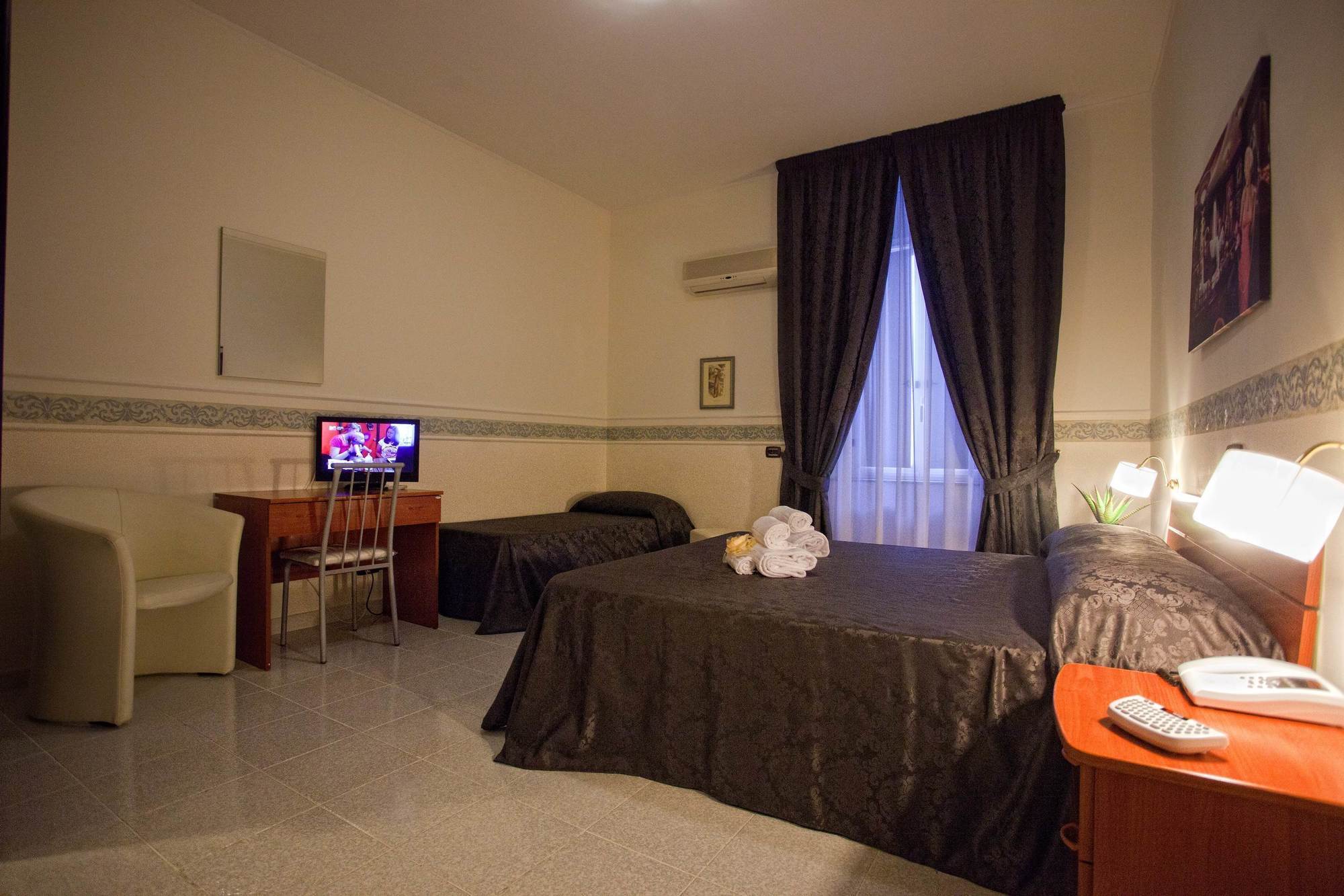 Hotel Vergilius Billia Napoli Exterior foto